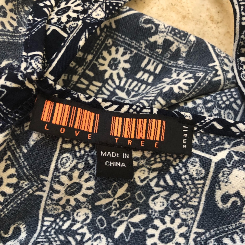 Love Tree size S Elephant Print Tank Top - Picture 2 of 6